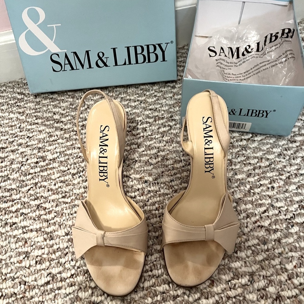 SAM & LIBBY Bow Detail Back Strap Heels